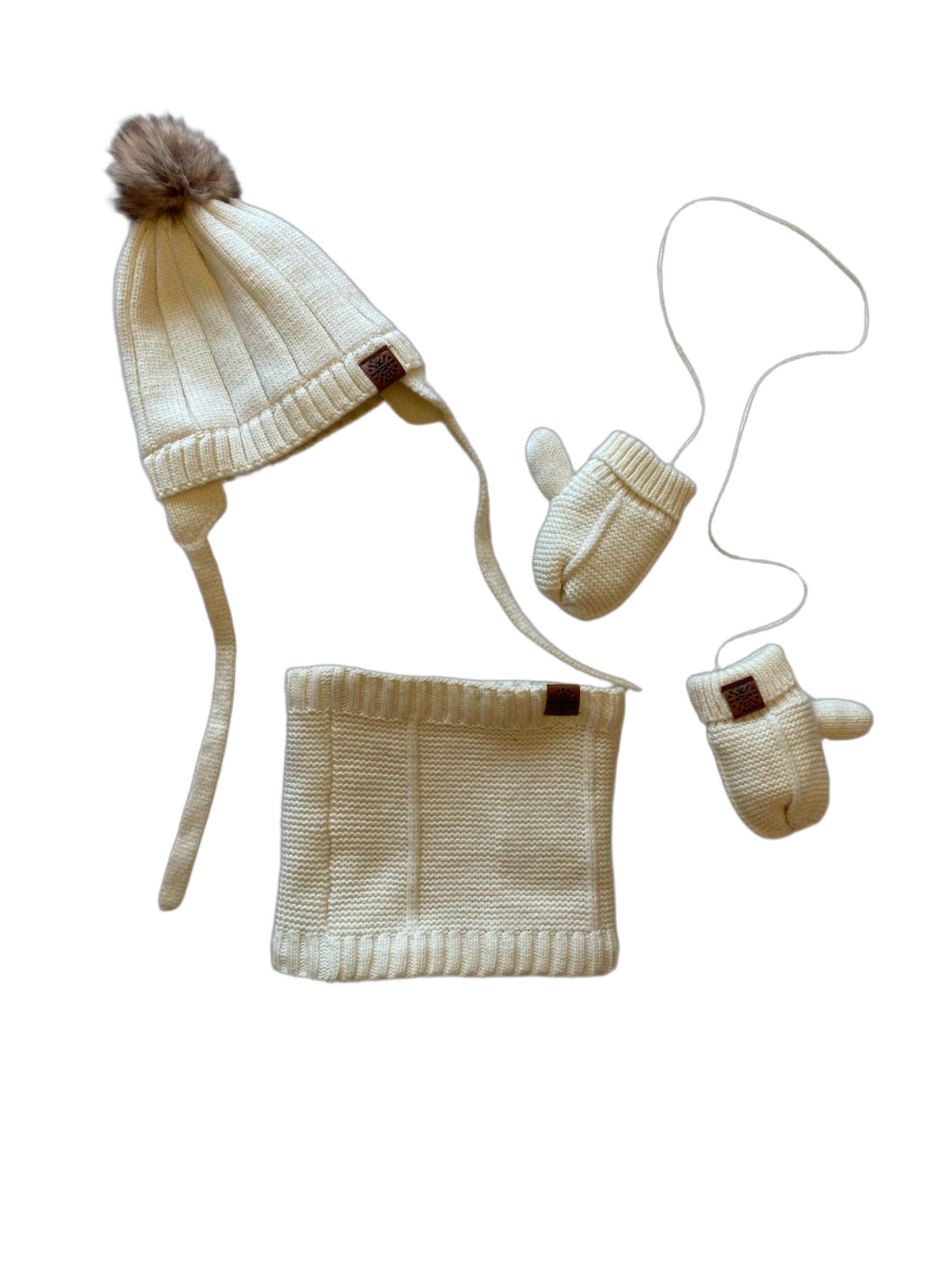 Ensemble tuque, cache-cou et mitaines