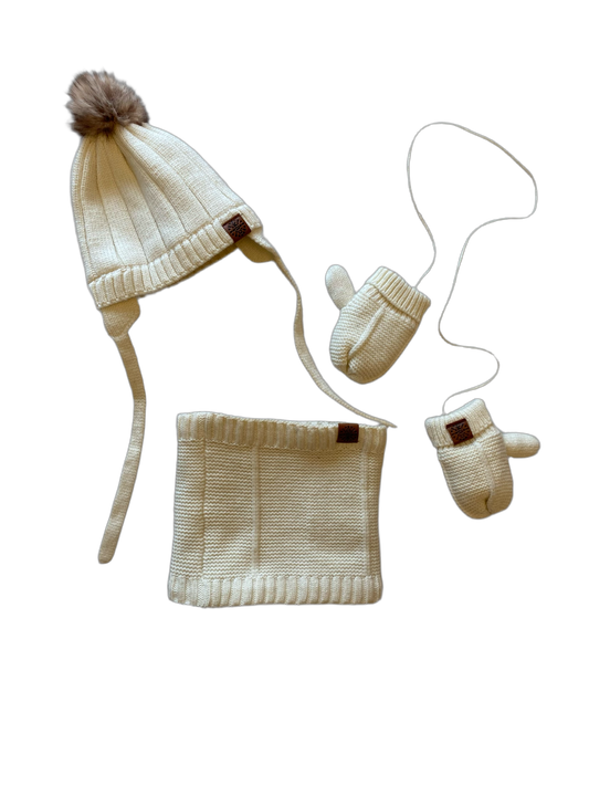Ensemble tuque, cache-cou et mitaines