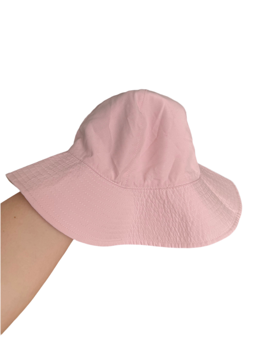 Chapeau environ 12 mois